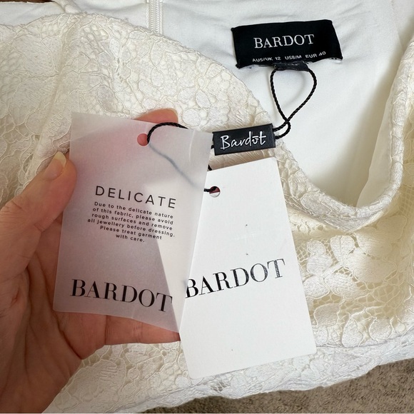 Bardot NWT Lace Dress - Picture 8 of 9